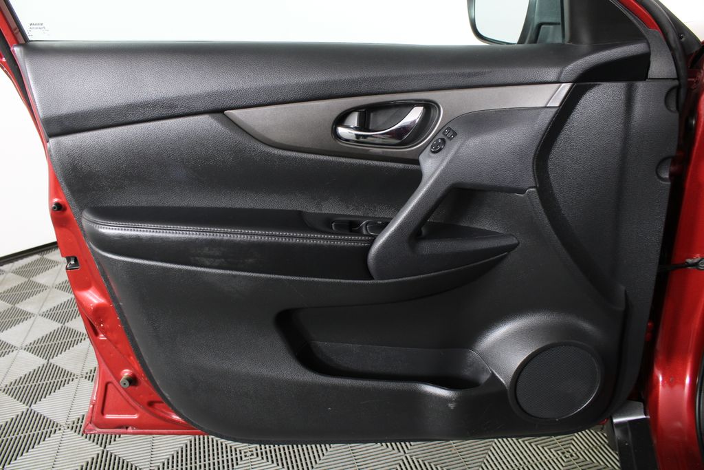 Used 2014 Nissan Rogue for sale in 