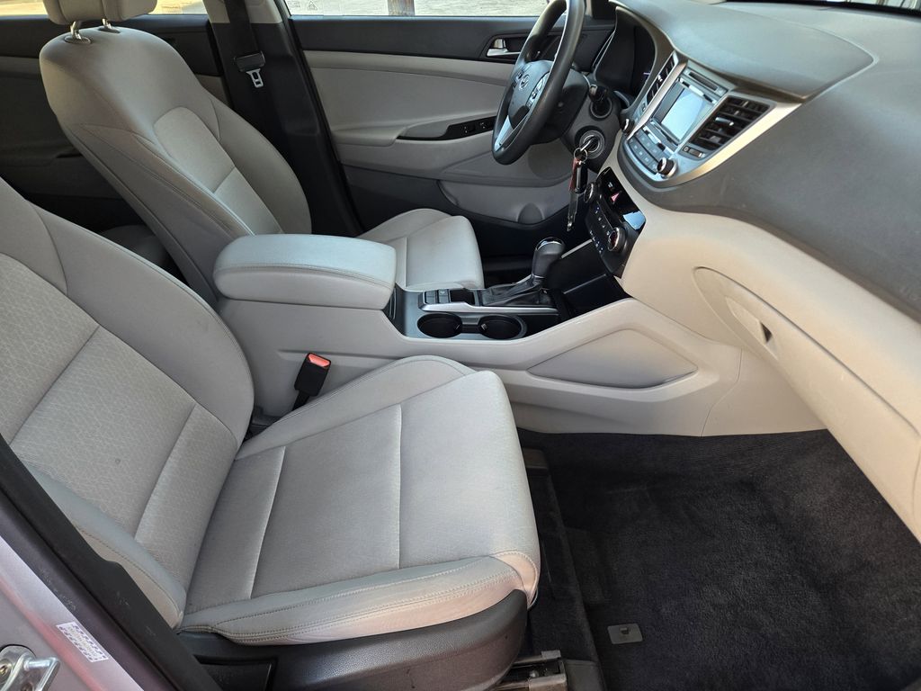 2017 Hyundai Tucson SE Silver at Traditions Chevrolet
