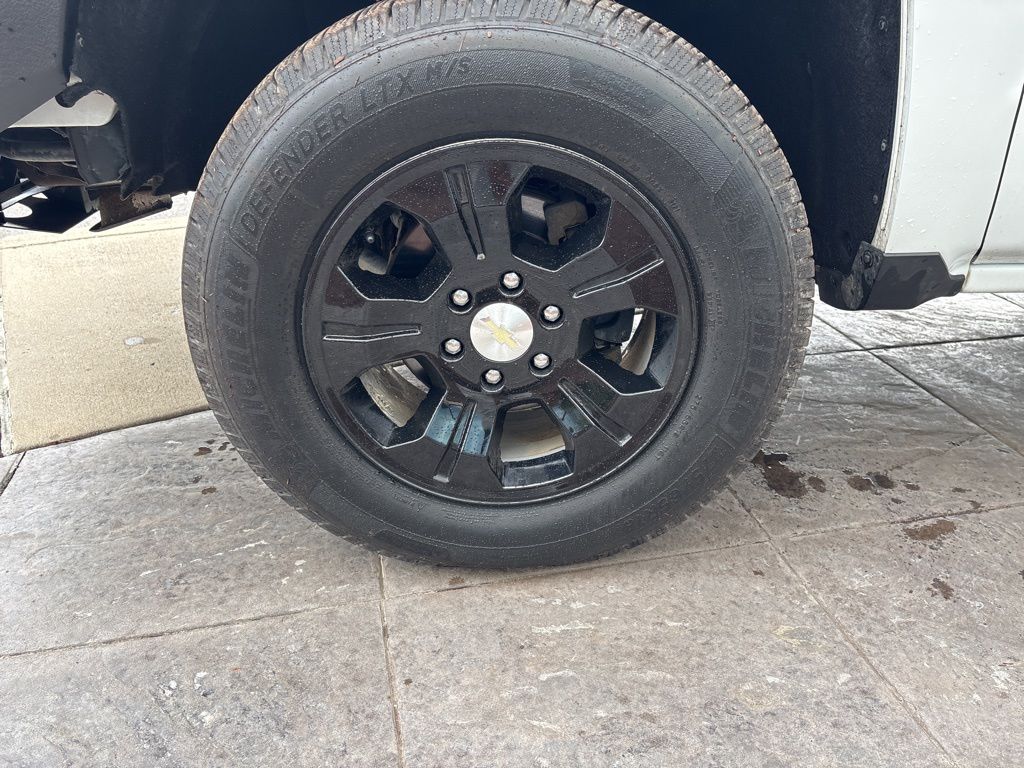 Used 2018 White Chevrolet LT image 11