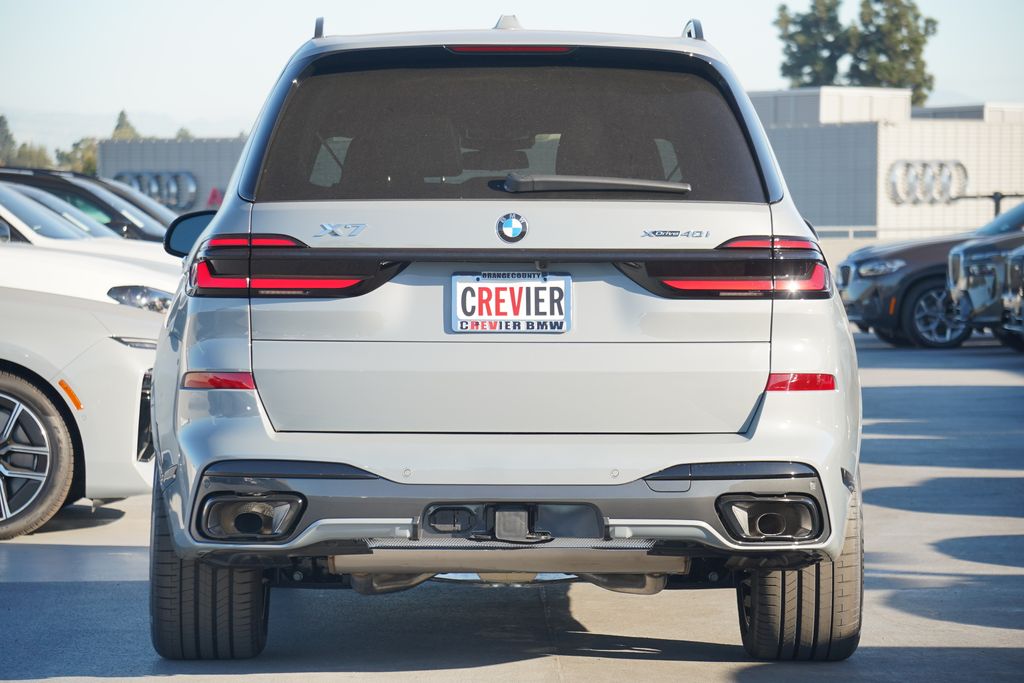 2025 BMW X7 xDrive40i 6