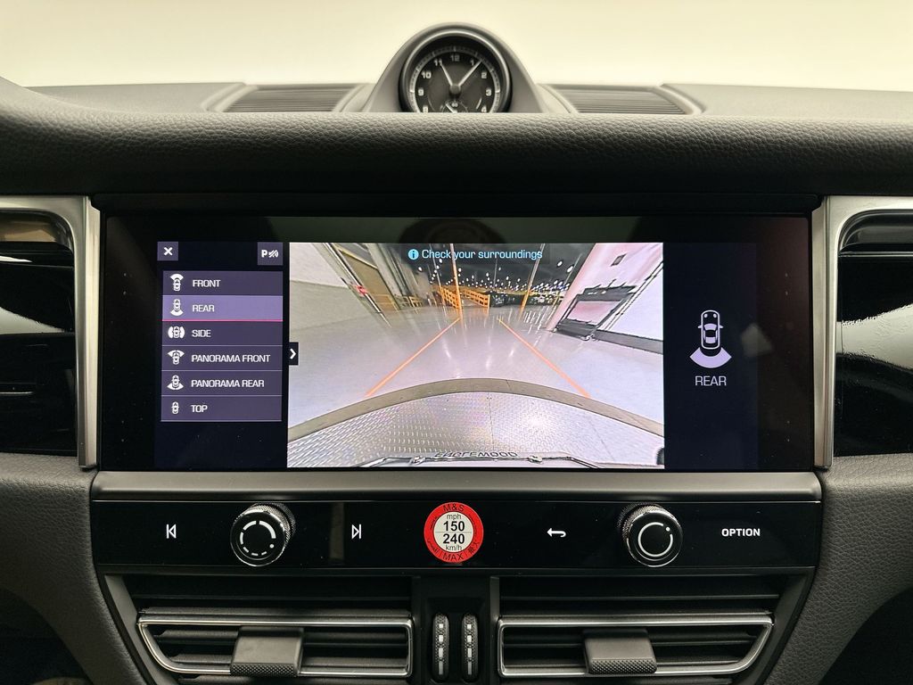 Thumbnail: 2024 Porsche Macan - 16