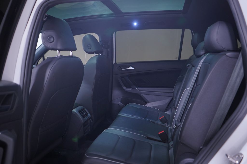 Thumbnail: 2020 Volkswagen Tiguan - 9