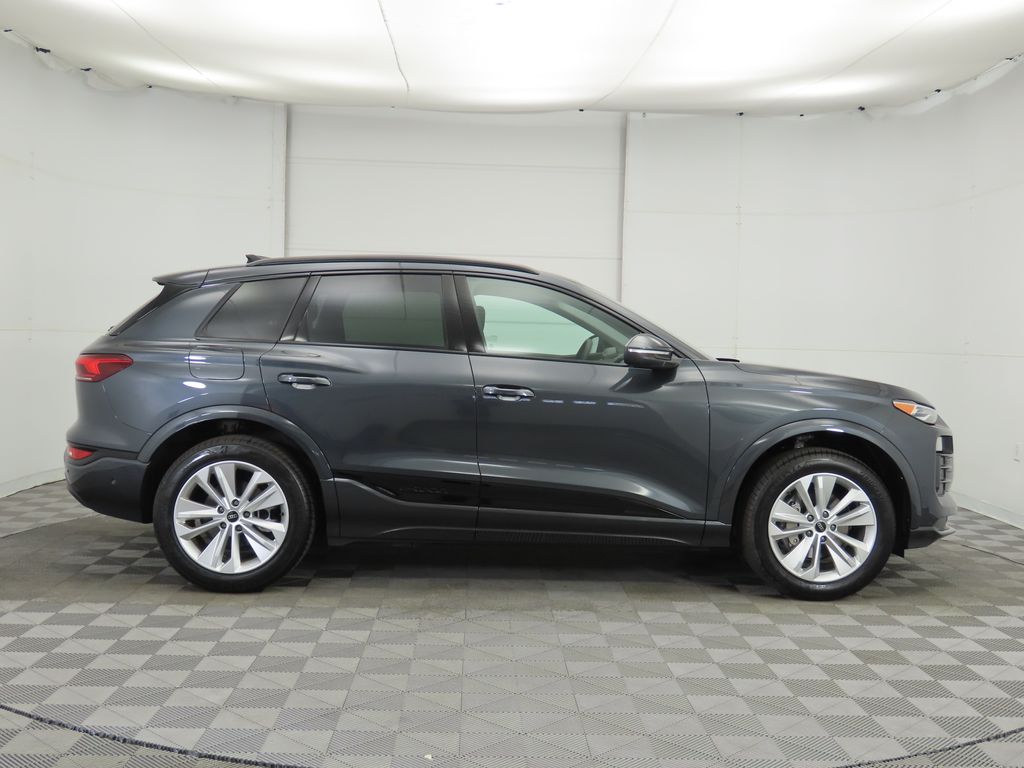 2025 Audi Q6 e-tron Premium 4