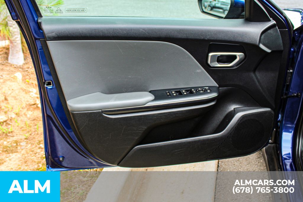 Used 2025 Blue Kia LXS image 36