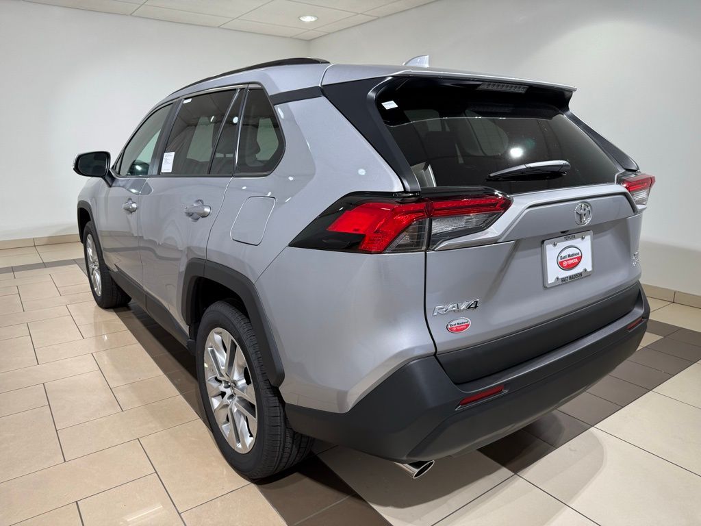 Thumbnail: 2025 Toyota RAV4 - 3