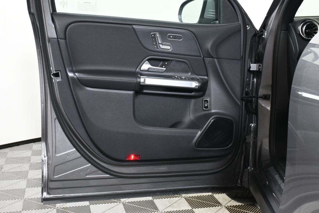 Thumbnail: 2026 Mercedes-Benz GLB - 24