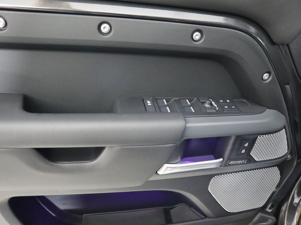 Thumbnail: 2024 Land Rover Defender - 25