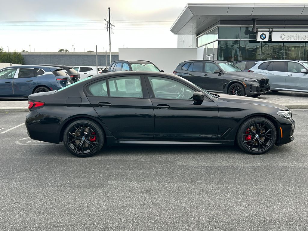 Thumbnail: 2022 BMW 5 Series - 6