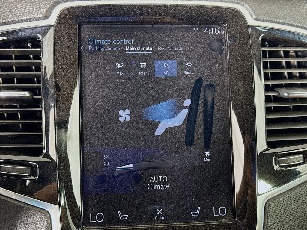 2017 Volvo XC90 T6 Momentum 16