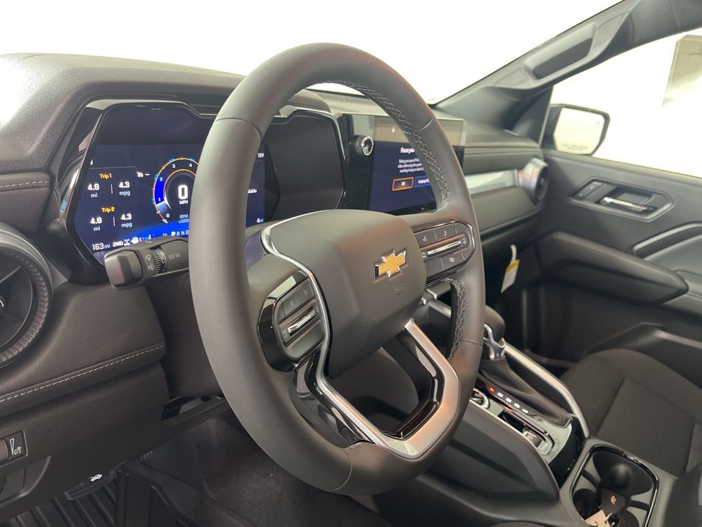 Thumbnail: 2026 Chevrolet Colorado - 25