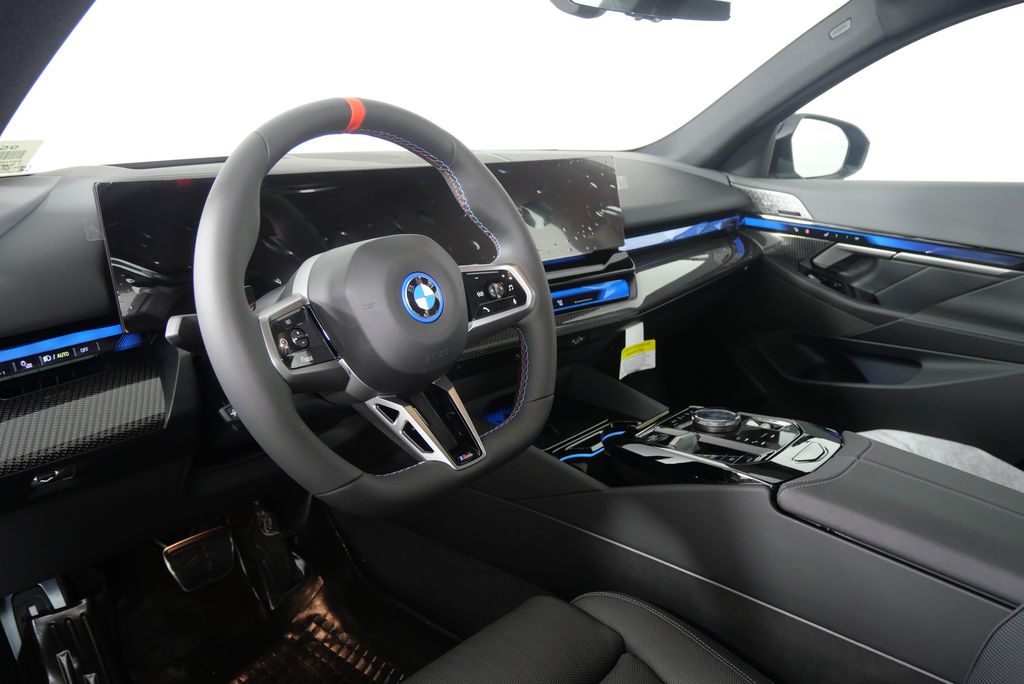 2025 BMW i5 M60 12