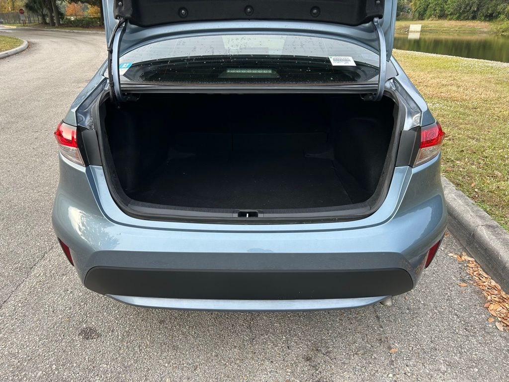 Thumbnail: 2022 Toyota Corolla - 10