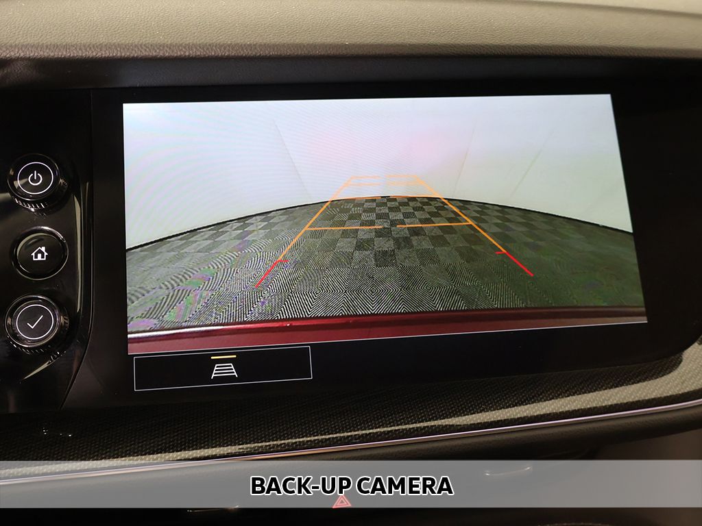 Used 2023 Red Buick Essence image 4