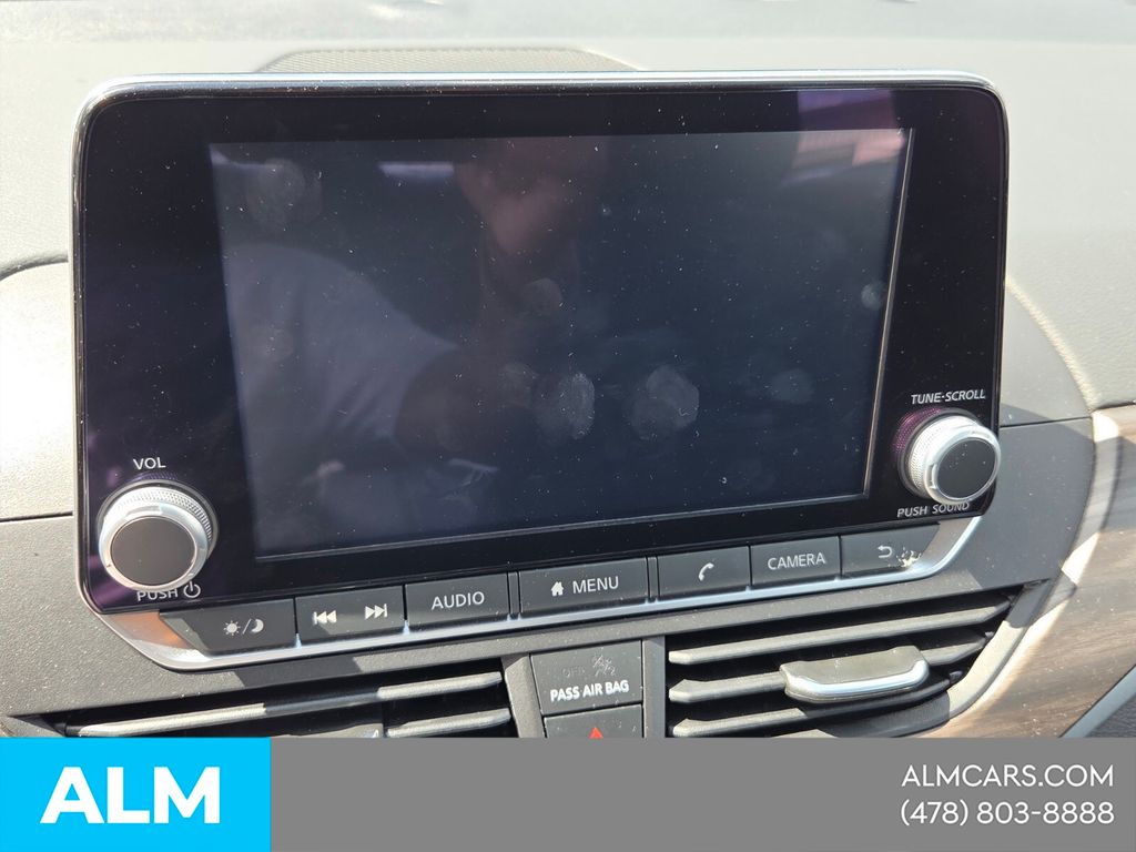 Used 2025 White Nissan 2.5 SV image 24