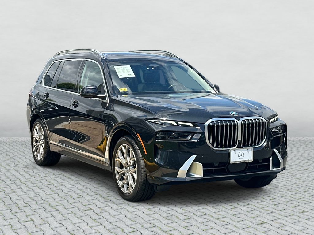 Thumbnail: 2024 BMW X7 - 3