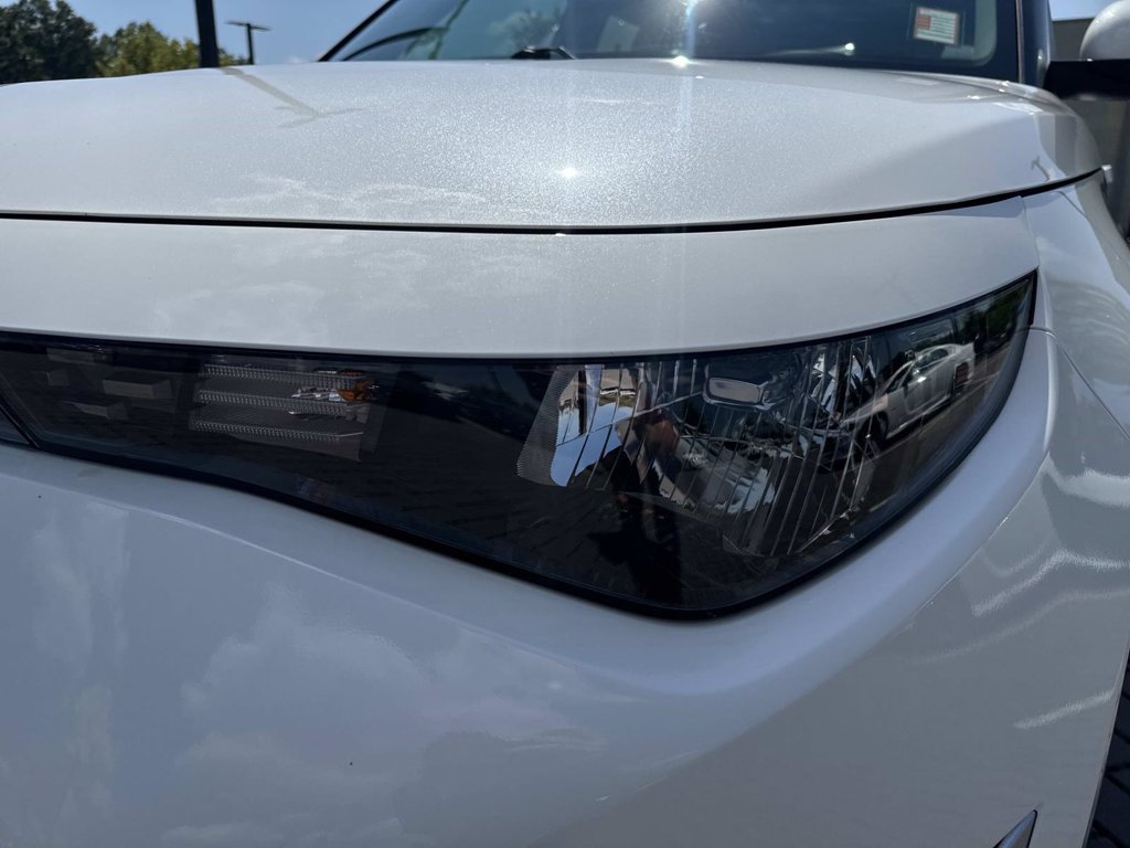 Used 2023 White Kia LX image 10