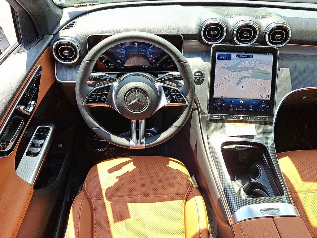 Thumbnail: 2025 Mercedes-Benz GLC - 7