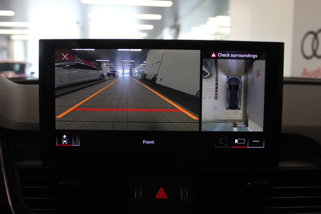 Thumbnail: 2023 Audi SQ5 - 21