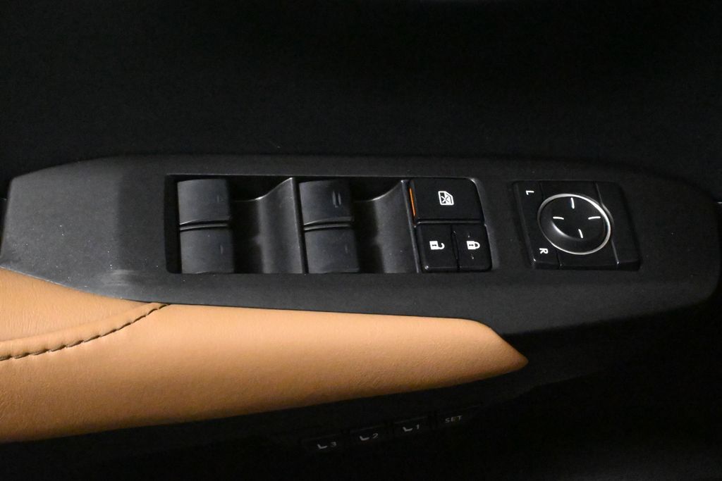 Thumbnail: 2015 Lexus NX - 31