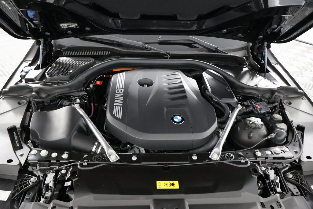 Thumbnail: 2026 BMW 5 Series - 9