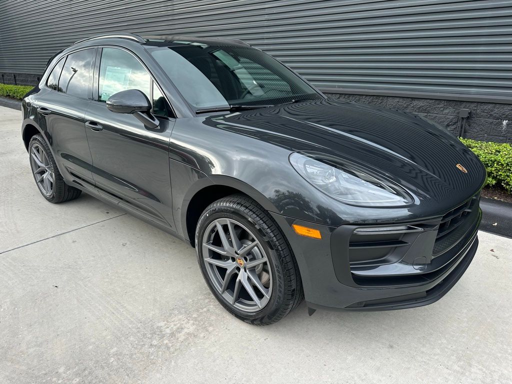 Thumbnail: 2026 Porsche Macan - 11