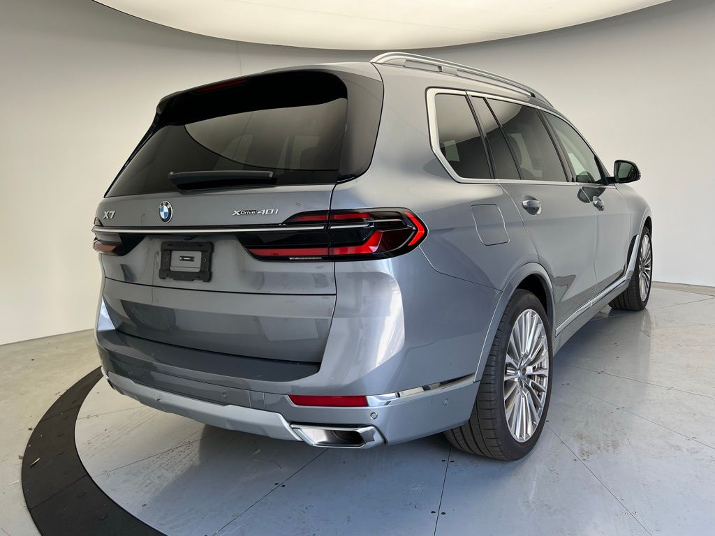 Thumbnail: 2024 BMW X7 - 3