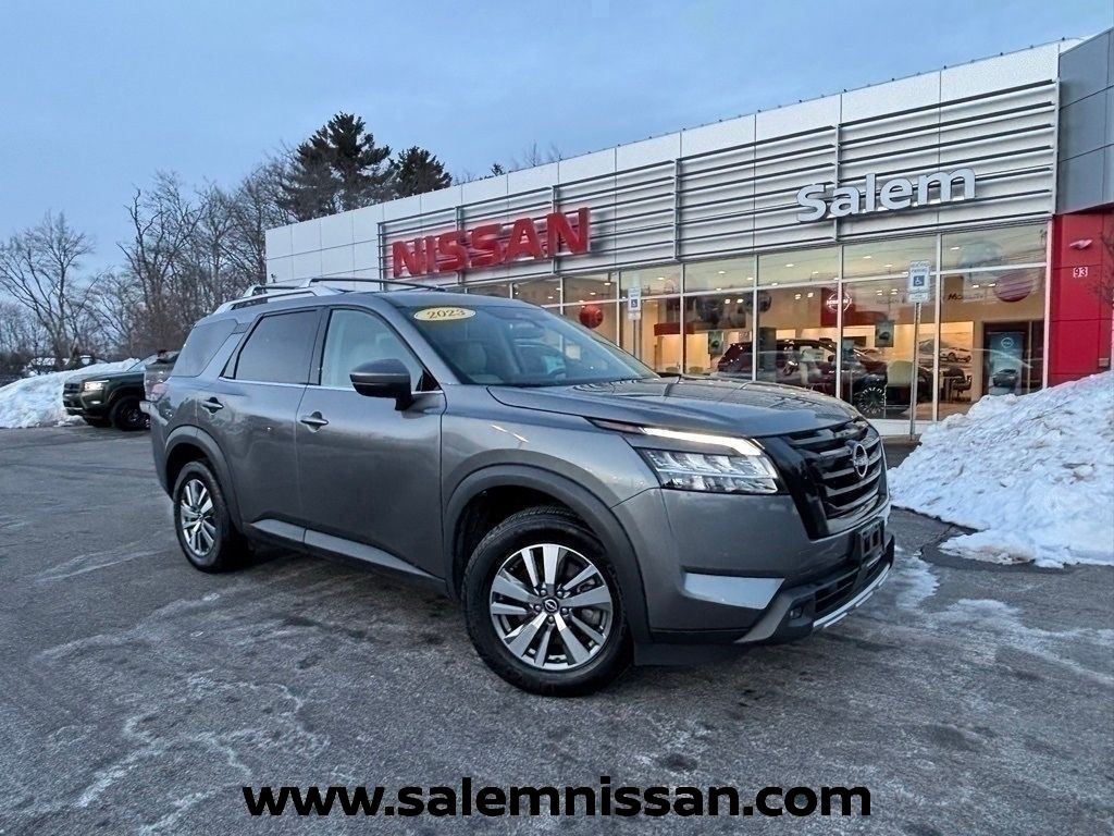 Gray (Gun Metallic) 2023 Nissan Pathfinder SL 4WD SUV / Crossover All-Wheel Drive 9-Speed Automatic