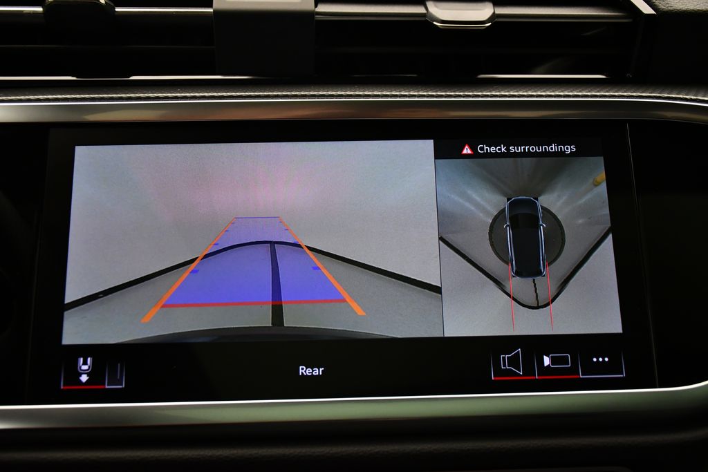 Thumbnail: 2025 Audi Q3 - 28