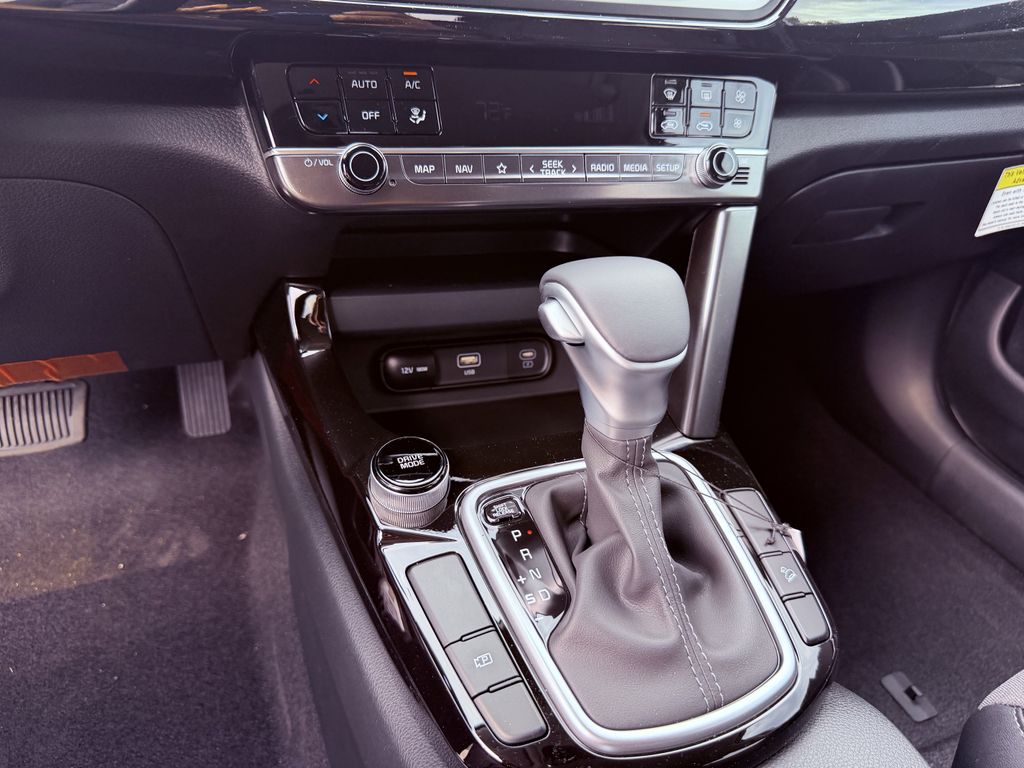 new 2026 Kia Seltos car, priced at $24,359
