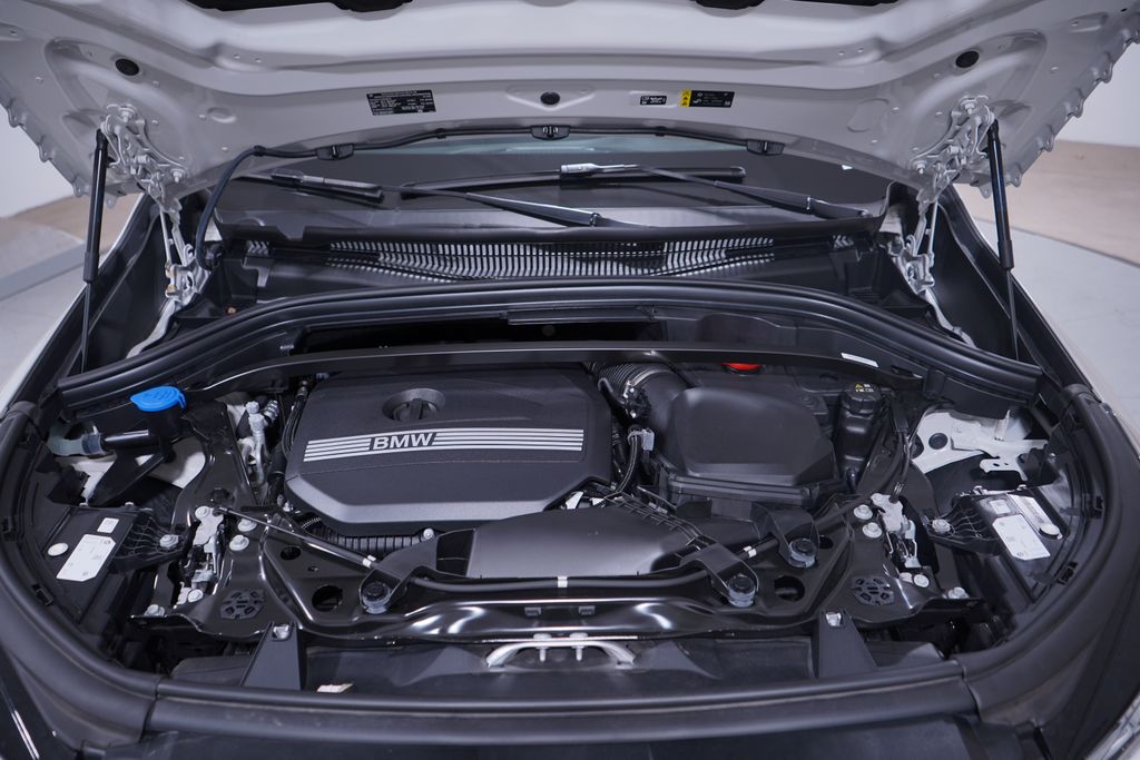 Thumbnail: 2025 BMW X1 - 23