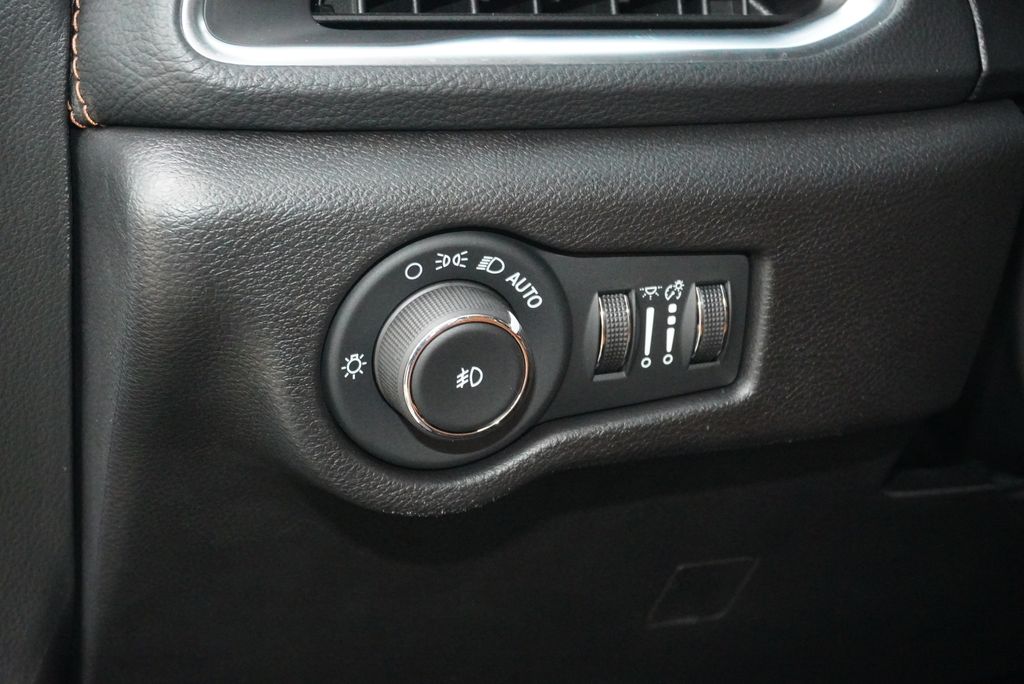 Used Car 2024 Chrysler Pacifica  Pinnacle For Sale Under $50,000 In Weatherford, Texas