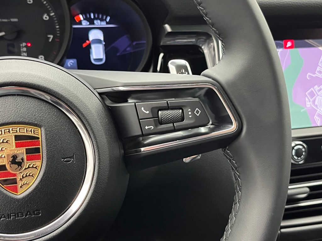 Thumbnail: 2026 Porsche Macan - 14