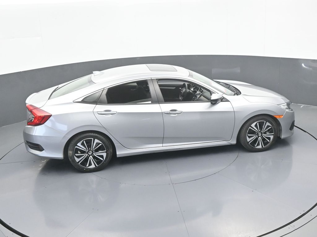 Used 2018 Silver Metallic Honda EX-T image 40