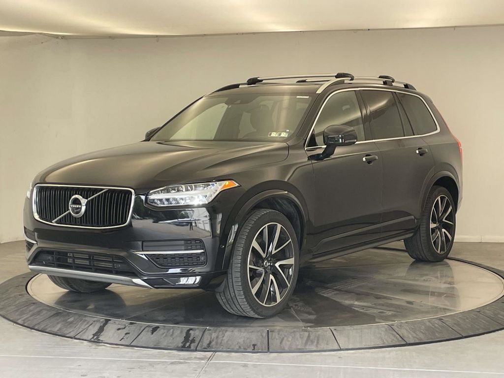 2019 Volvo XC90 T6 Momentum AWD