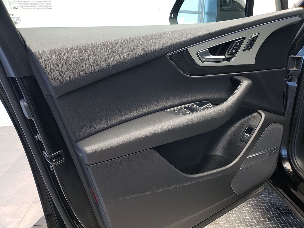 Thumbnail: 2019 Audi Q7 - 9