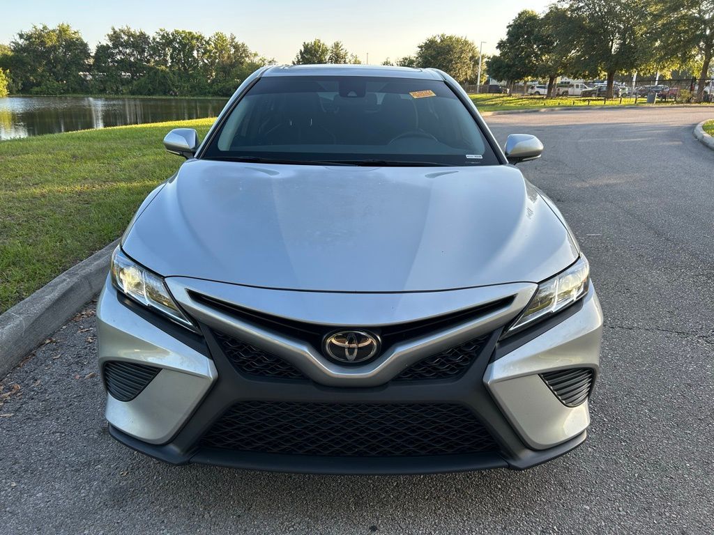 2020 Toyota Camry SE 8