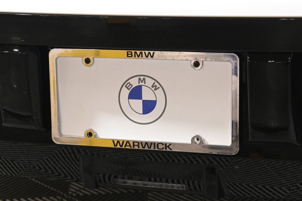 Thumbnail: 2027 BMW 7 Series - 14