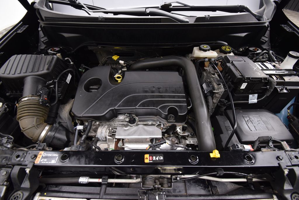 used 2023 Chevrolet Equinox car, priced at $17,200