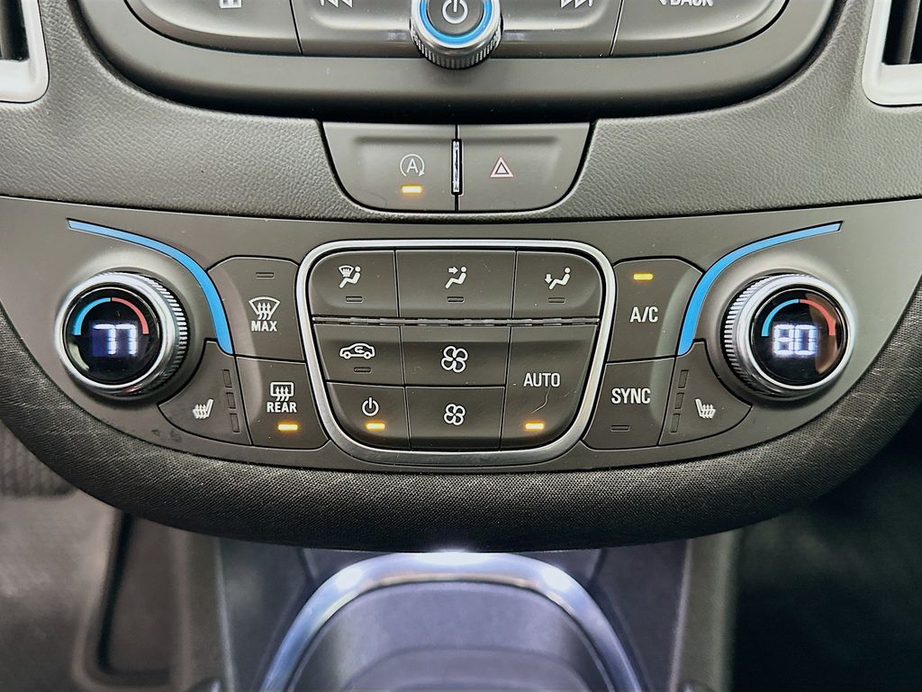 Thumbnail: 2023 Chevrolet Malibu - 20