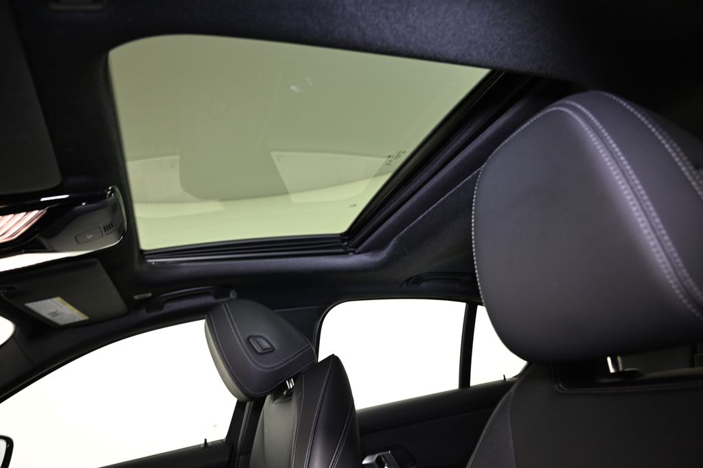 Thumbnail: 2024 BMW 3 Series - 20