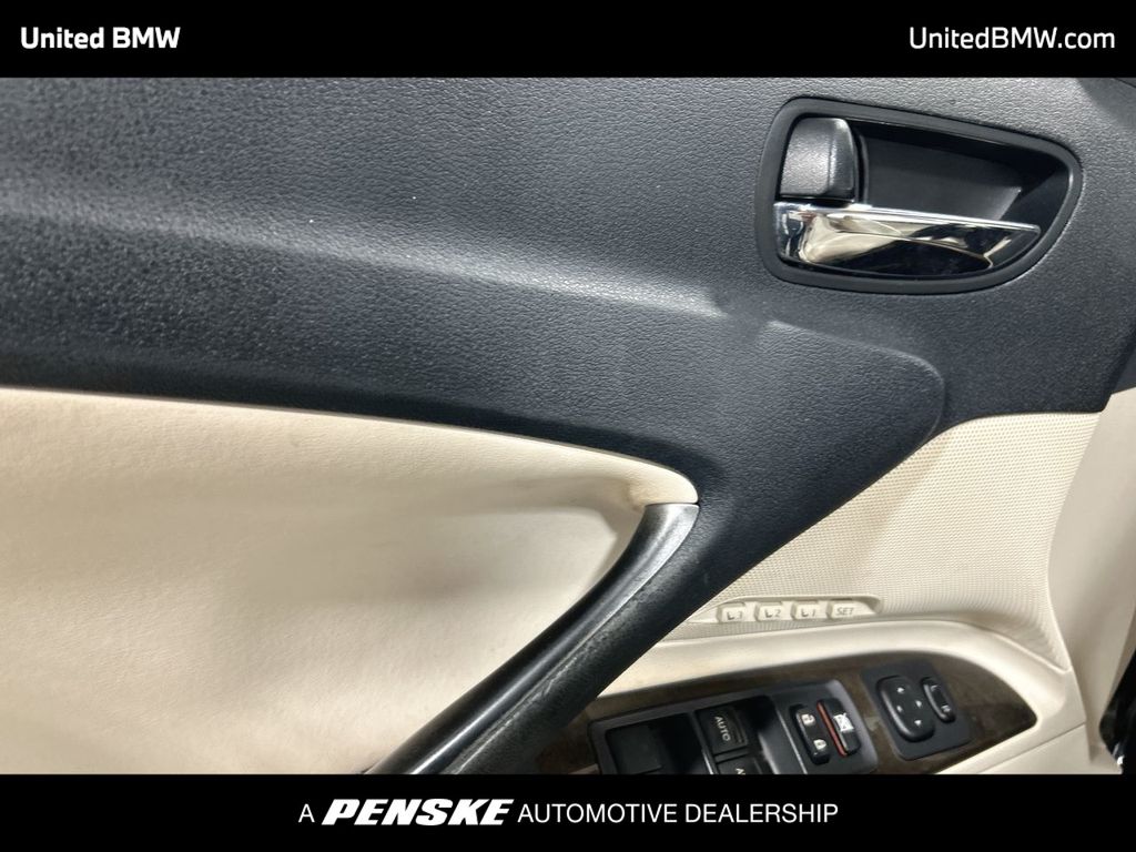 Thumbnail: 2010 Lexus IS - 11