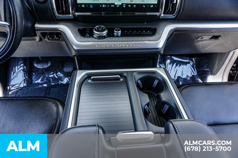 Used 2025 Black Ford Platinum image 44