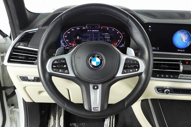 2022 BMW X7 M50i 29