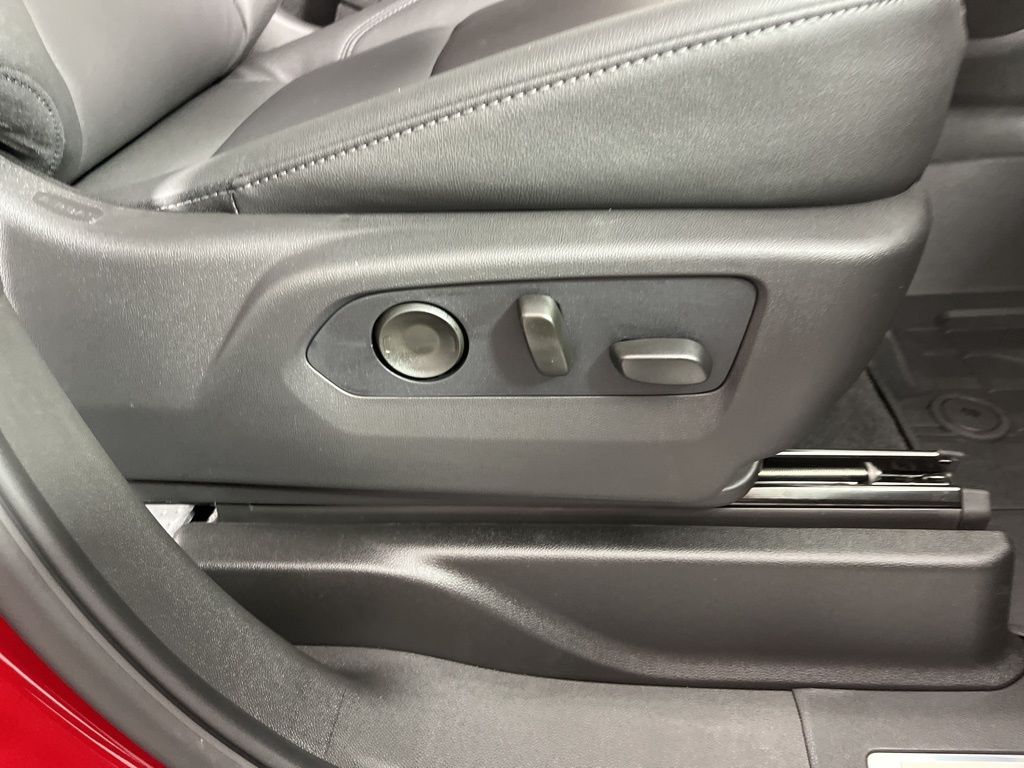 Thumbnail: 2026 Chevrolet Suburban - 9