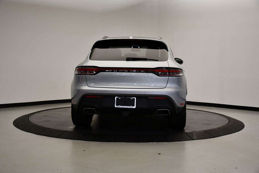 Thumbnail: 2026 Porsche Macan - 5