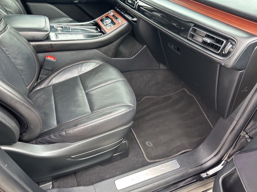 Used Car 2022 Lincoln Aviator  Reserve For Sale Under $40,000 In Austin, Texas