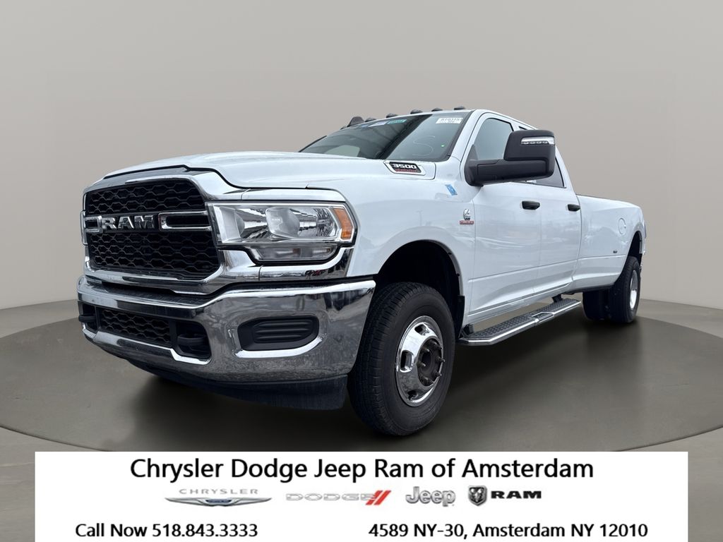 2024 RAM 3500 Tradesman Crew Cab LB DRW 4WD