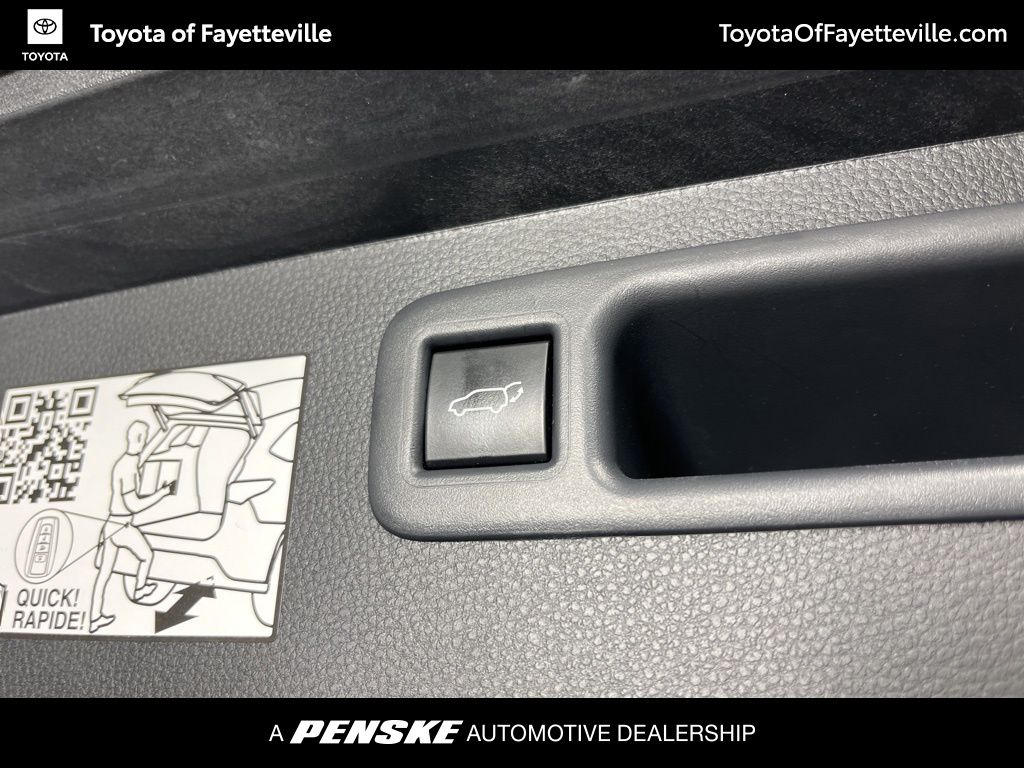 2024 Toyota Highlander XLE 13