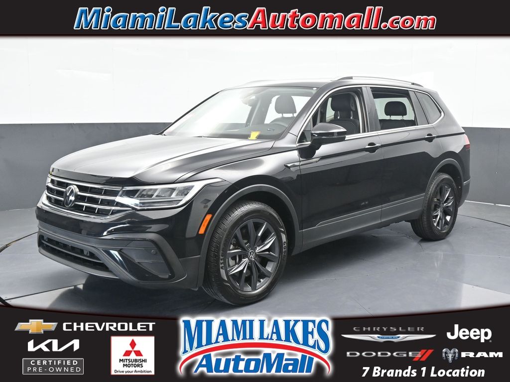 2022 Volkswagen Tiguan SE's photo
