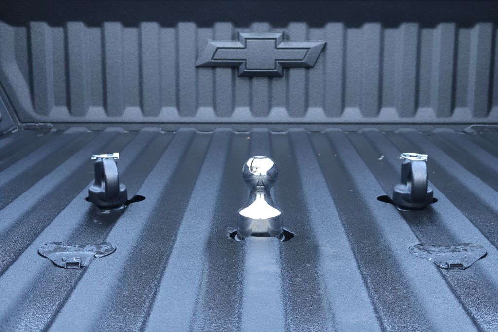 Thumbnail: 2025 Chevrolet Silverado 3500 - 13